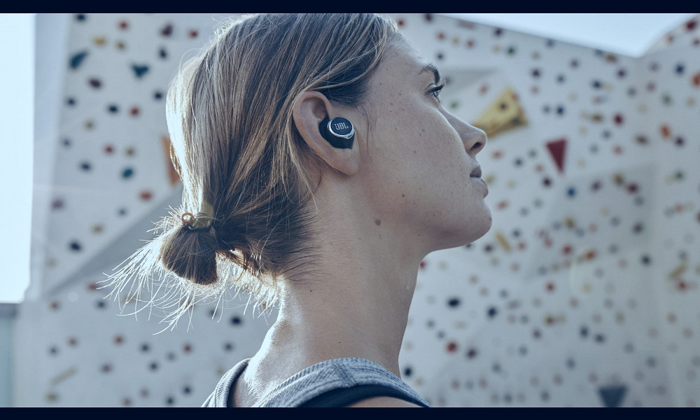 JBL Reflect Flow PRO wireless earbuds has JBL's POWERFIN design for a  secure fit » Gadget Flow