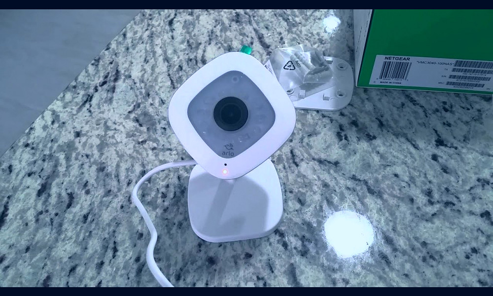 Netgear Arlo Q Wireless Camera Installation and Review - YouTube