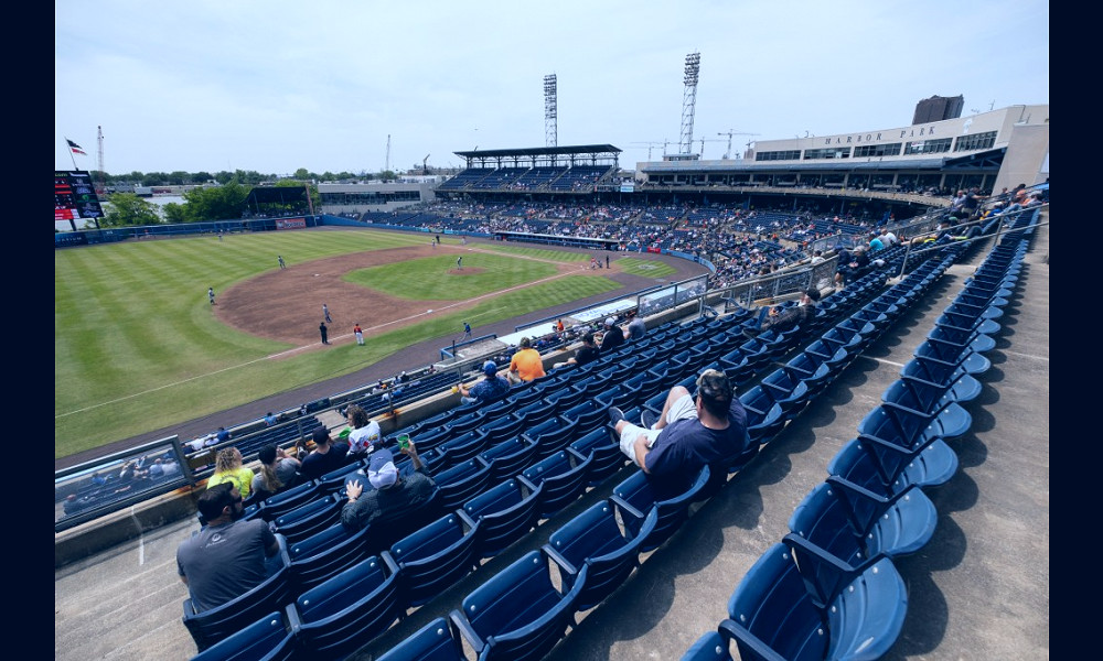 Norfolk Tides hit three home runs, including a walk-off blast by Ben  DeLuzio, to open series against Gwinnett – The Virginian-Pilot