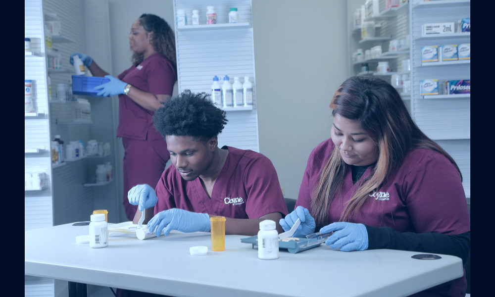 Pharmacy Technician Training: How to become a certified Pharmacy Tech?