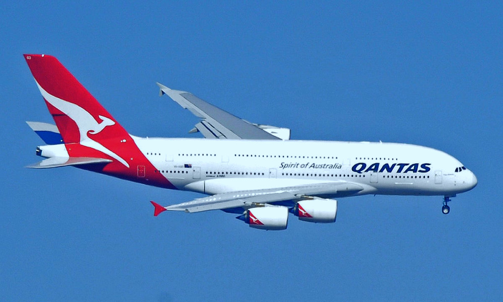 Qantas slashes flights as coronavirus hits passenger numbers | Qantas | The  Guardian