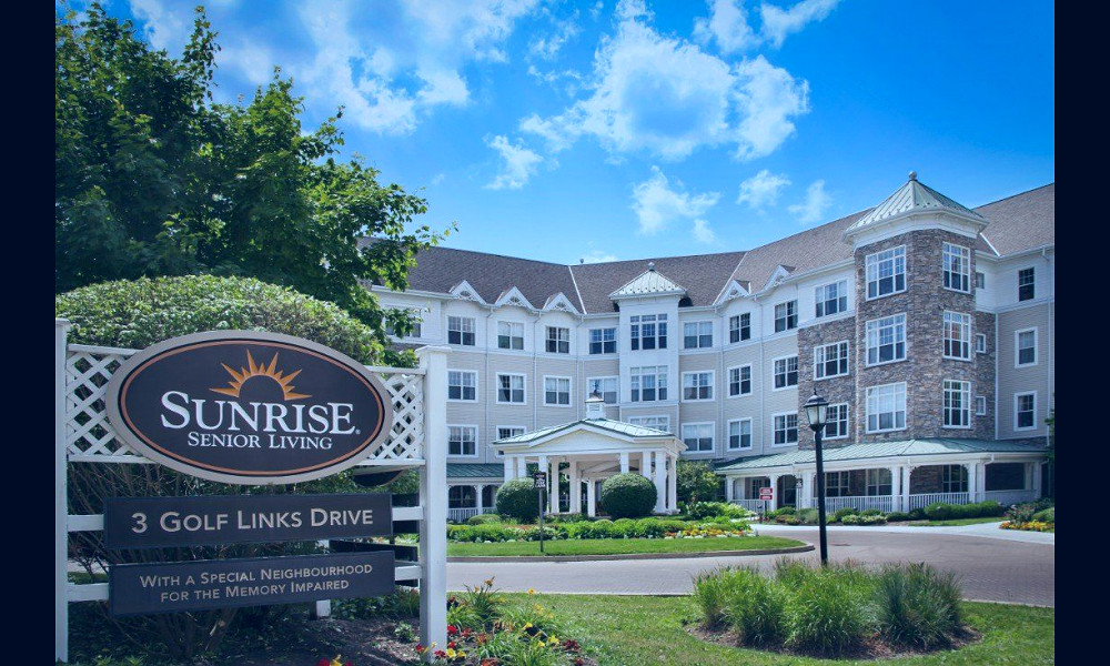 Assisted Senior Living in Aurora, ON | Sunrise of Aurora