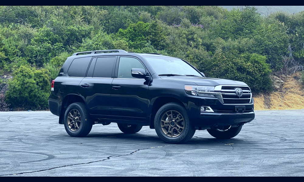 Toyota to discontinue legendary Land Cruiser in US after 2021 - CNET