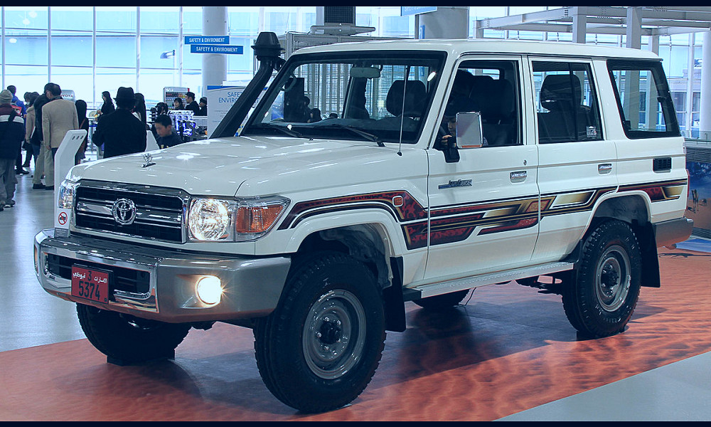 Toyota Land Cruiser (J70) - Wikipedia