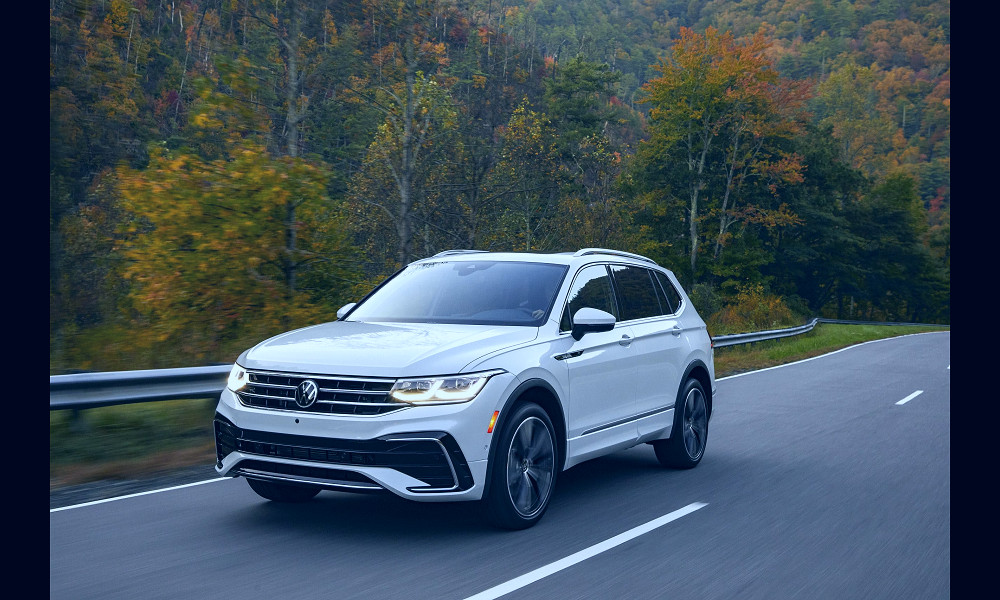 Test Drive: 2022 Volkswagen Tiguan SEL R-Line Review - CARFAX