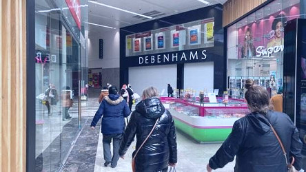 End of an era for Debenhams as final shops set to close - BBC News